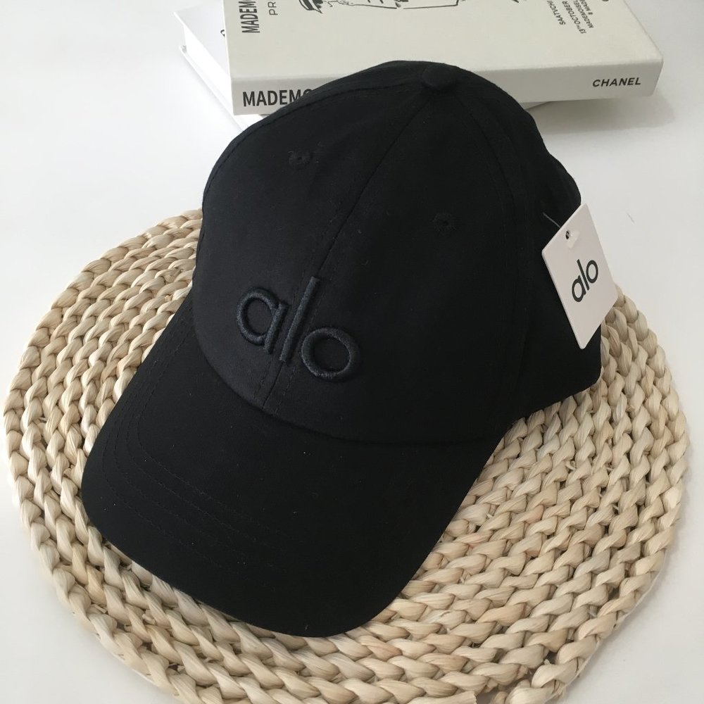 ALO hat black